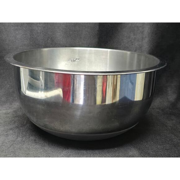 WP Heavy Duty Stainless Steel 6 Quart Mixing Bowl Rubber Bottom - Picture 1 of 6